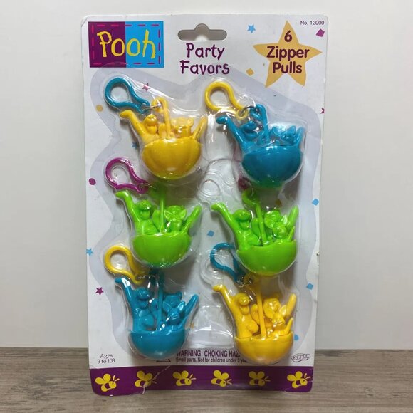 Winnie the Pooh Party Favors Zipper Pulls 1999 Tapper - Picture 1 of 2